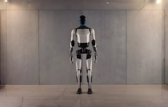 Робот-гуманої Tesla Optimus