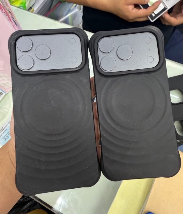 iPhone 17 чохол
