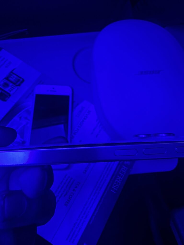 Користувачі iPhone повідомляють про здуття батареї під час авіаперельотів