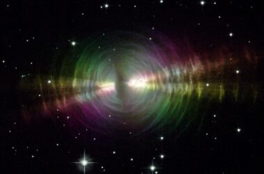 Туманність Яйце