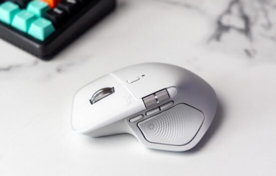MX Master 4S проти Razer Pro Click: Битва титанів для максимальної продуктивності